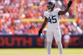 Ravens chiêu mộ Dre'Mont Jones từ Titans trước hạn chót NFL