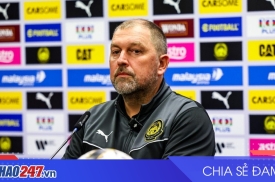 HLV Peter Cklamovski cam kết ở lại ĐT Malaysia trước trận gặp Nepal
