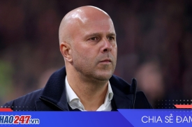 HLV Arne Slot nói gì sau thất bại 1-4 của Liverpool trước PSV ở Cúp C1?