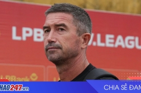 Hà Nội FC thắng Becamex TP.HCM 4-2: HLV Kewell khen thủ môn đối phương xuất sắc nhất