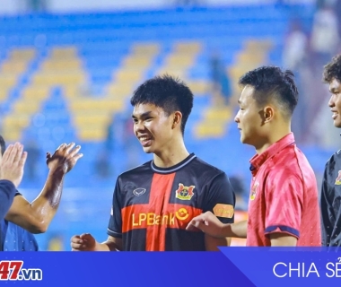 Nguyễn Lê Phát tỏa sáng giúp Ninh Bình thắng SLNA tại V-League