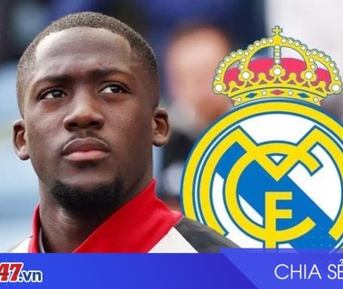 Bayern và Real Madrid đua giành trung vệ Ibrahima Konaté của Liverpool