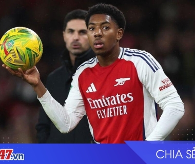 Arsenal giữ chân Myles Lewis-Skelly, bất chấp chỉ trích sau trận Bayern