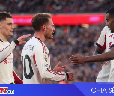 Wirtz tỏa sáng giúp Liverpool thắng West Ham nhưng vẫn bị Bayern châm biếm