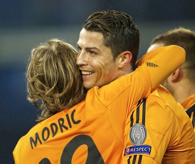 Modric bùng nổ ở Milan, Real Madrid có nên đưa huyền thoại trở lại?