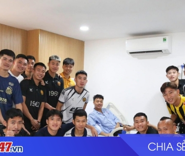 Thái Sơn phẫu thuật dây chằng thành công, Thanh Hóa thăm động viên