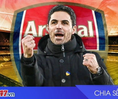 Arsenal chốt mua 'máy chạy' Khvicha Kvaratskhelia từ PSG