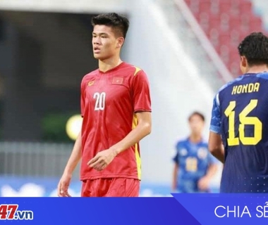 Đinh Quang Kiệt (1m95) của U23 Việt Nam gây chú ý với khả năng đá tiền đạo